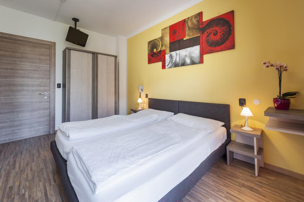 Hotel Garni Ischia 3*